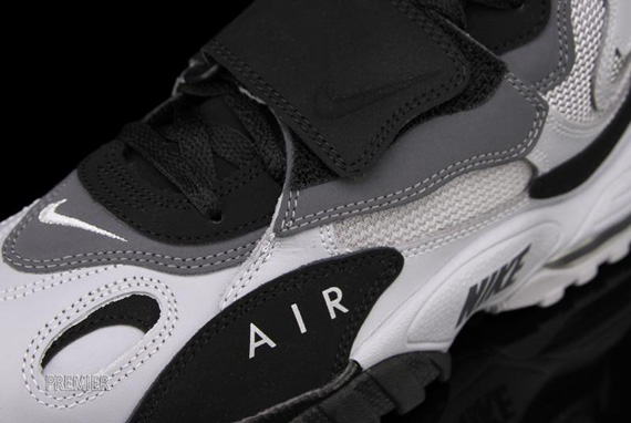 Raiders Nike Speed Turf Max 4