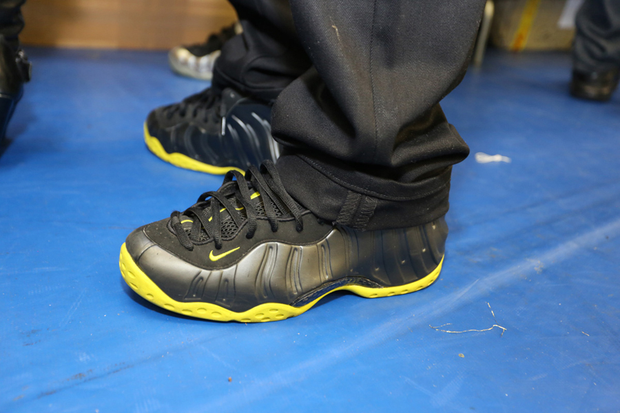 Sneaker Con Charlotte December 2012 Feet Recap 011