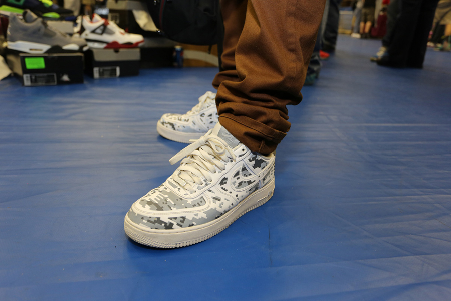 Sneaker Con Charlotte December 2012 Feet Recap 059