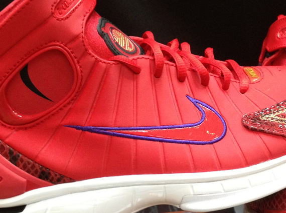 Nike Zoom Huarache 2K4 “Year of the Snake” – Arriving at Retailers