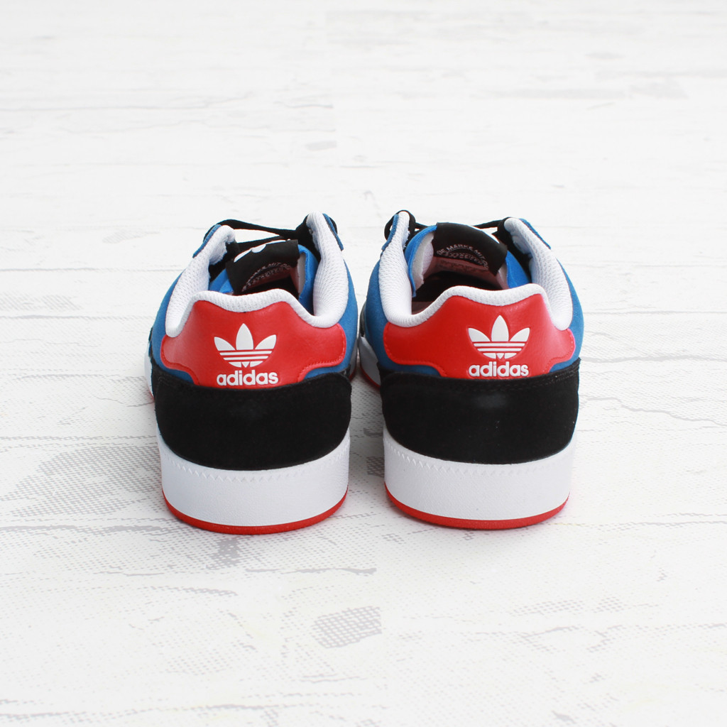 Adidas Skateboarding Pitch 5