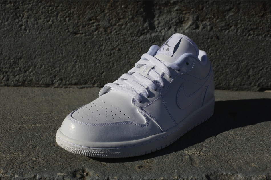 Air Jordan 1 Low White 2
