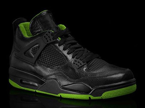 Air Jordan IV "Black/Neon Green" Collection