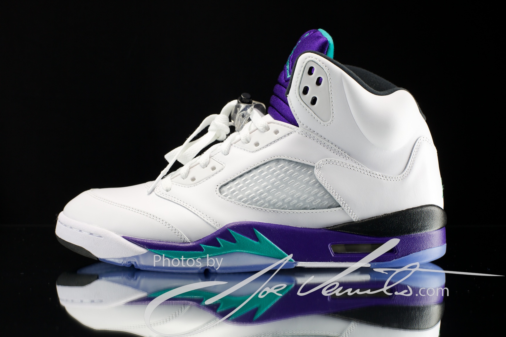 Air Jordan V Grape Detailed Images 2