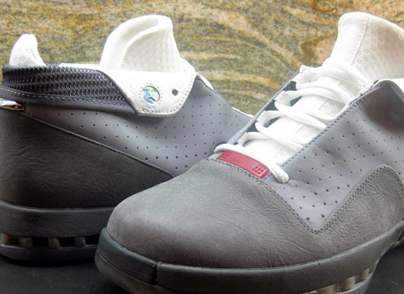 Air Jordan XVI Low – Dark Grey – Metallic Silver | Unreleased 2012 Sample