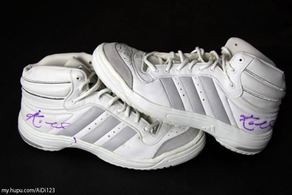 Kobe Bryant Autograph Set 28