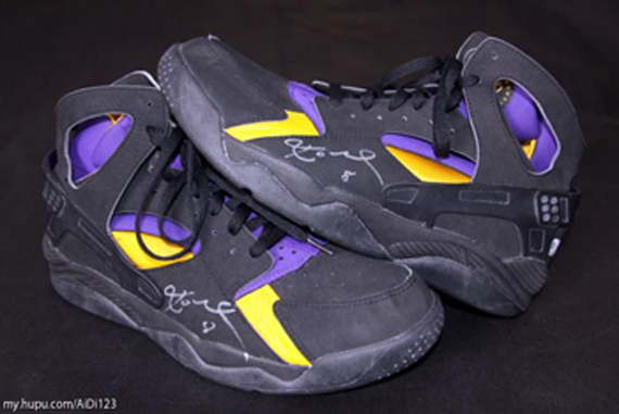 Kobe Bryant Autograph Set 4