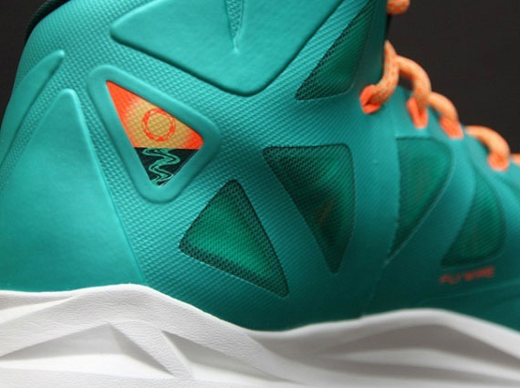 Lebron X Setting Dolphins 10