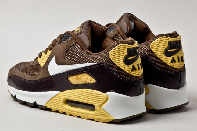 Nike Air Max 90 Essential Dark Khaki Vivid Sulfur 3