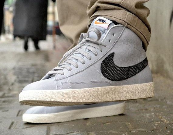 Nike Blazer Mid Grey Snakeskin 371761 014