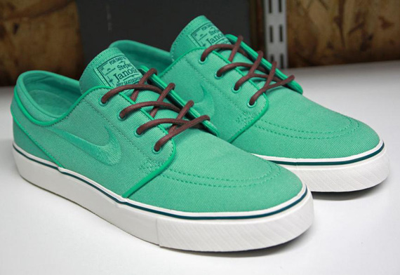 Nike Janoski Crystal Mint 3