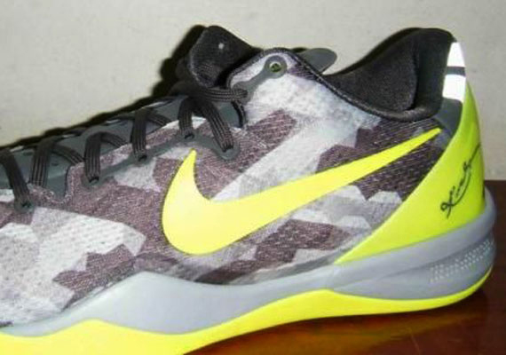 Nike Kobe 8 - Grey - Volt