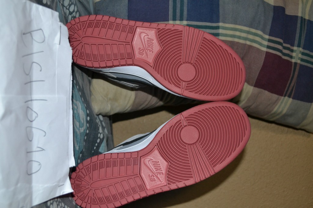Nike Sb Dunk Low Infrared Sample 03