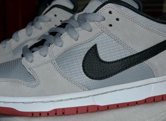 Nike SB Dunk Low "Infrared" Sample