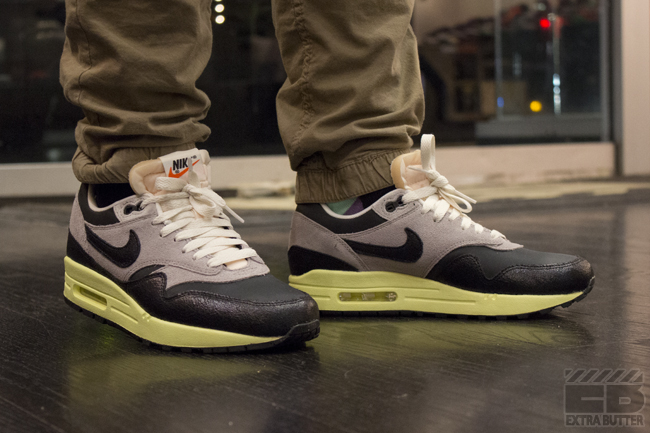 Nike Wmns Air Max 1 Vntg Available 02