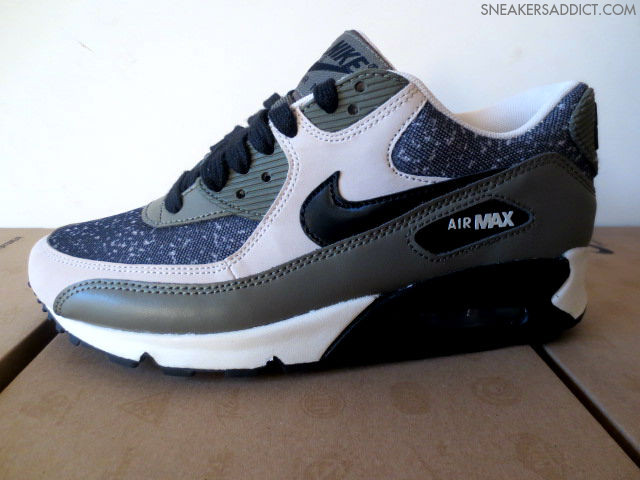 Nike Wmns Air Max 90 Speckle Camo White Grey Black 1