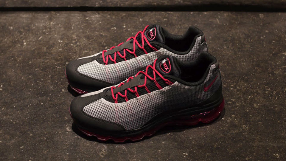 Nike Wmns Air Max 95 Dynamic Flywire Grey Black Red 1