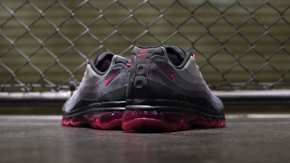 Nike Wmns Air Max 95 Dynamic Flywire Grey Black Red 2