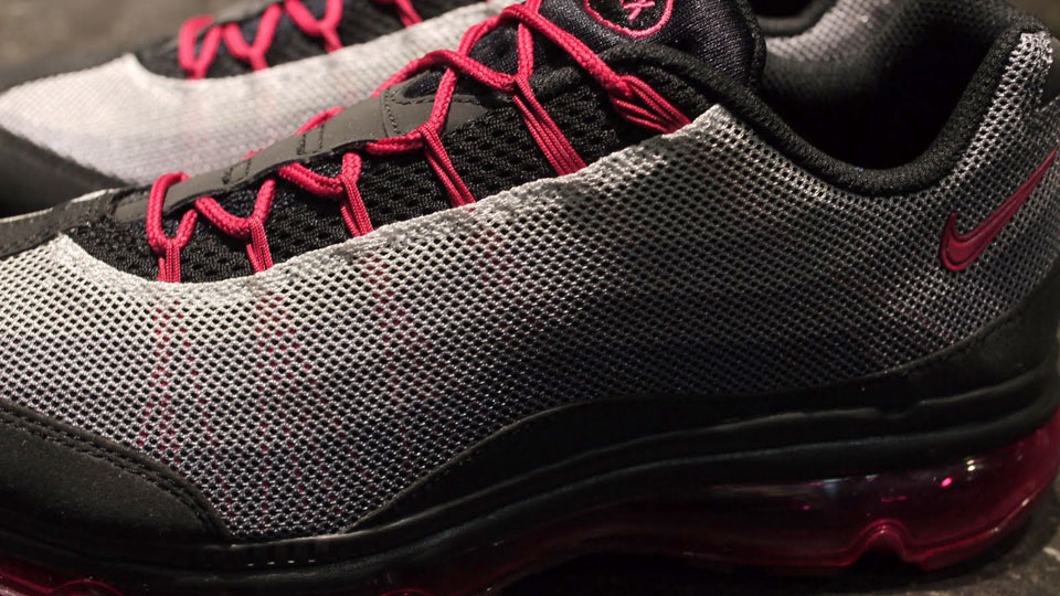 Nike Wmns Air Max 95 Dynamic Flywire Grey Black Red 4