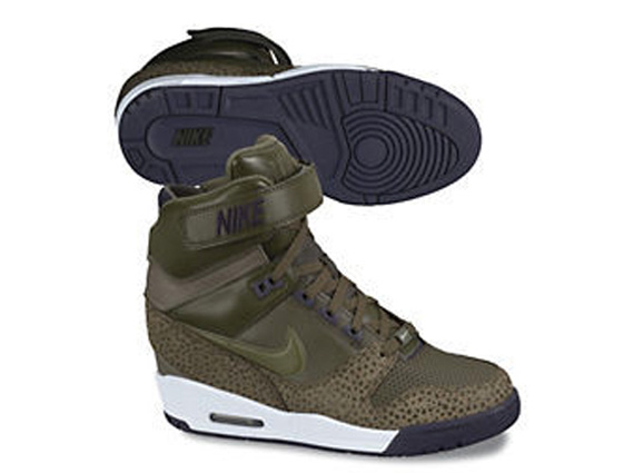 Nike Wmns Air Revolution Sky Hi Summer 2013 6