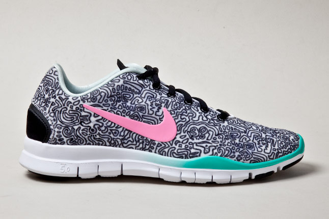 Nike Wmns Free Tr Fit 3 Squiggles 1