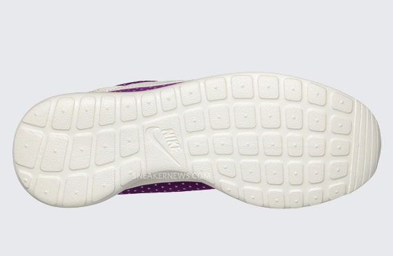 Nike Wmns Roshe Run Laser Purple 3