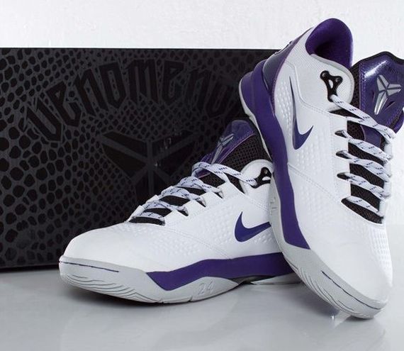 Nike Zoom Kobe Venomenon Available 01