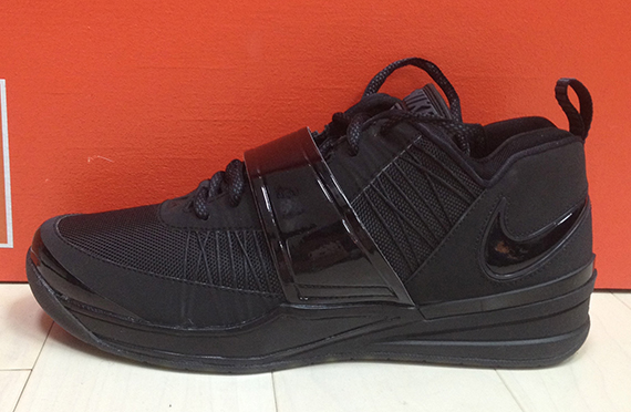 Nike Zoom Revis Blackout 2