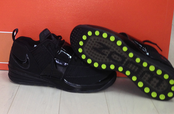 Nike Zoom Revis Blackout 7