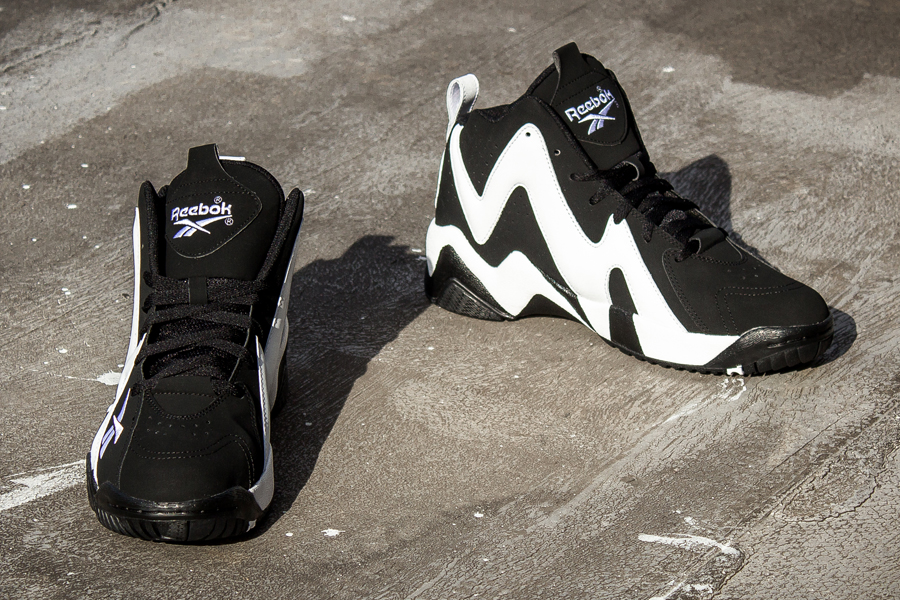 Rbk Kamikaze Ii Blk Wht Red 2