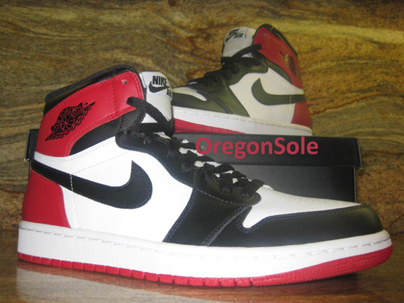 Air Jordan 1 High Black Toe 02