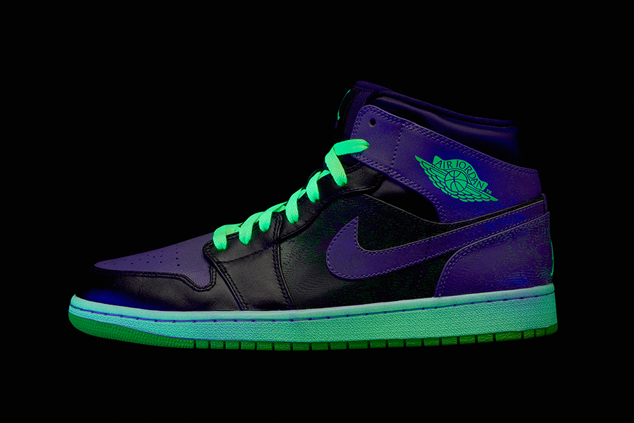 Air Jordan 1 Night Vision 3