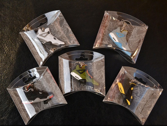 Air Jordan Iv Sneaker Key Chain Bistro 1