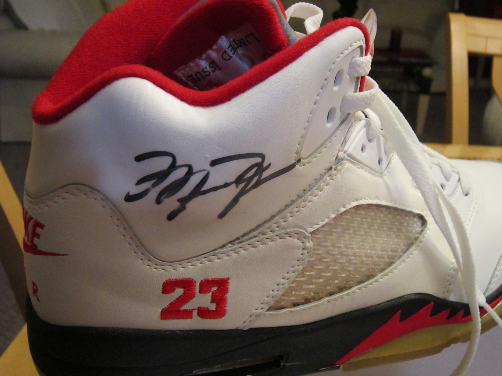 Air Jordan V Limited Issue 1 Of 100 Autographed Michael Jordan Pe 05