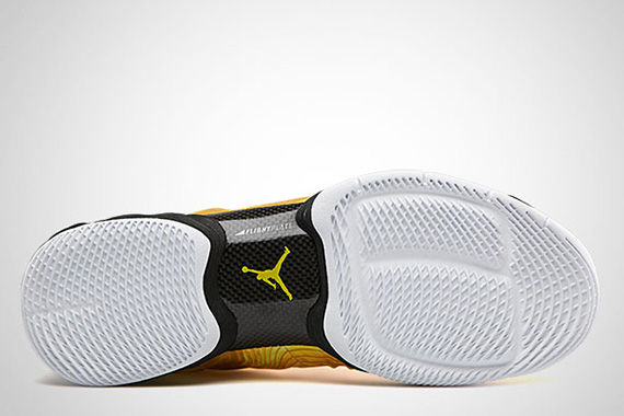 Air Jordan Xx8 Color Black Yellow 2