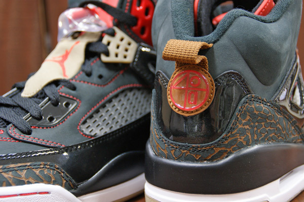 Jordan Spizike Black Challenge Red Release Date 002