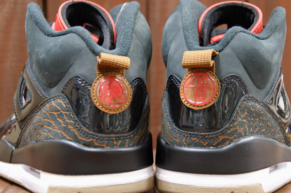 Jordan Spizike Black Challenge Red Release Date 003