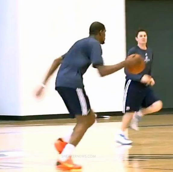 Kevin Durant Wearing Unidentified New Nike Lowtop Model 3
