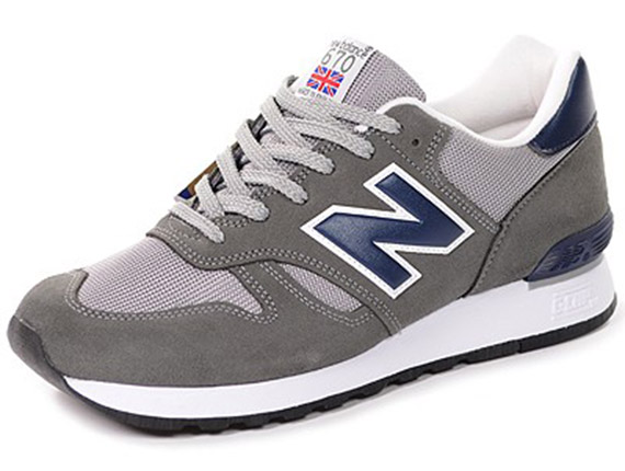 New Balance 670 Grey Navy 3