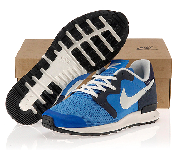 Nike Air Berwuda Blitz Blue Sail Blackened Blue Black 7