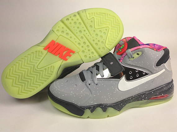 Nike Air Force Max 2013 Area 72 Reminder 7