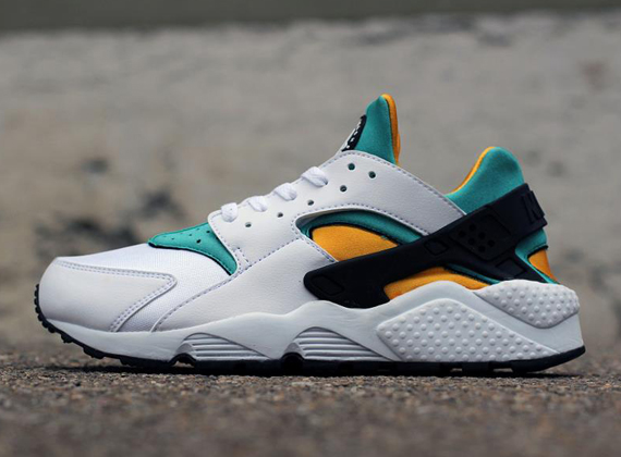 Nike Air Huarache OG - White - Sport Turquoise - University Gold