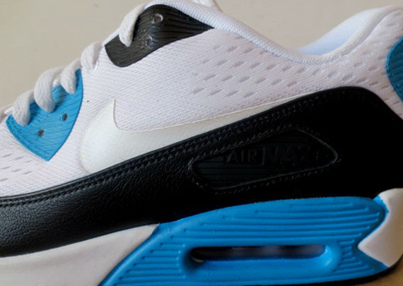 Nike Air Max 90 EM "Laser Blue"