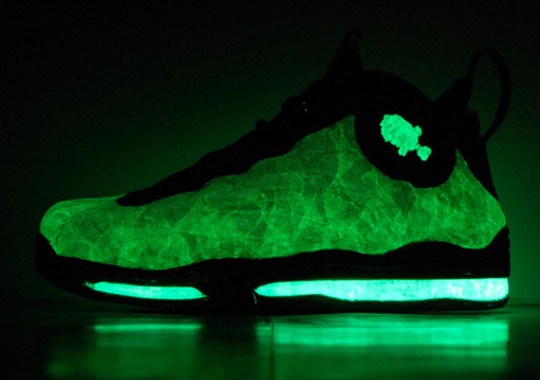 Nike Total Air Foamposite Max “ParaDuncan” Customs by Gourmet Kickz