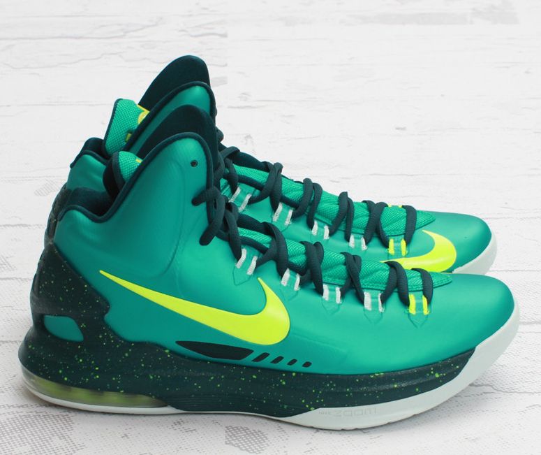 Nike Kd V Hulk Arriving In Stores 05