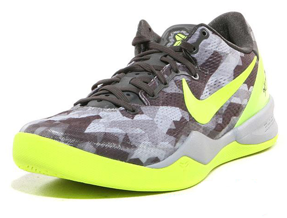 Nike Kobe 8 Sport Grey Volt Pure Platinum 1