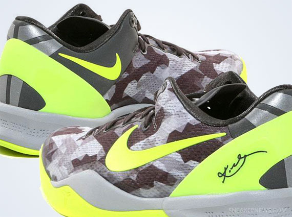 Nike Kobe 8 Sport Grey Volt Pure Platinum 5