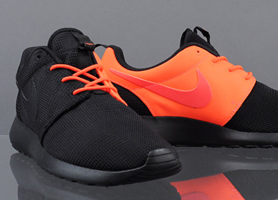 Nike Roshe Run Split Black Total Crimson