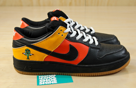 Nike Sb Dunk Force 1 Raygun 01