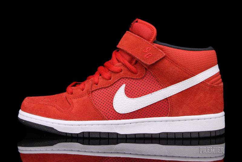 Nike Sb Dunk Mid Pro Hyper Red 1